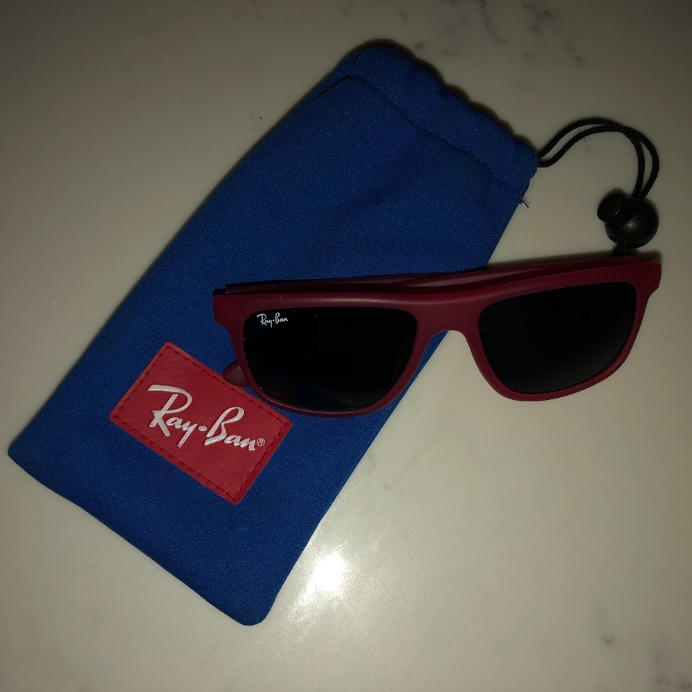 kids sun glasses.